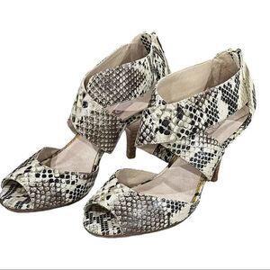 ALDO Open Toe Cris Cross Strapped Snake Embossed Kitten Heels in Size 38/7.5